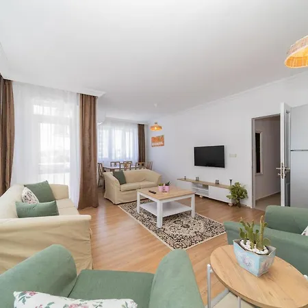 Apartamento Riverside Flat Close To Beach With Shared Pool