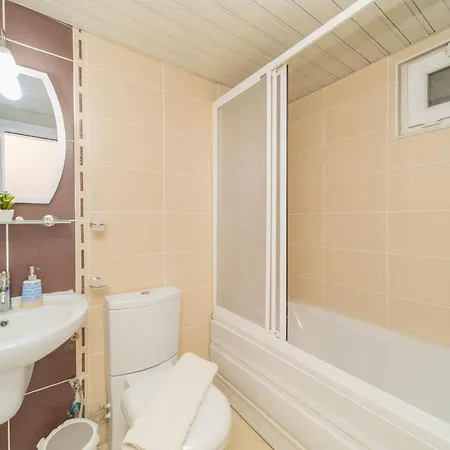 Riverside Flat Close To Beach With Shared Pool Antália